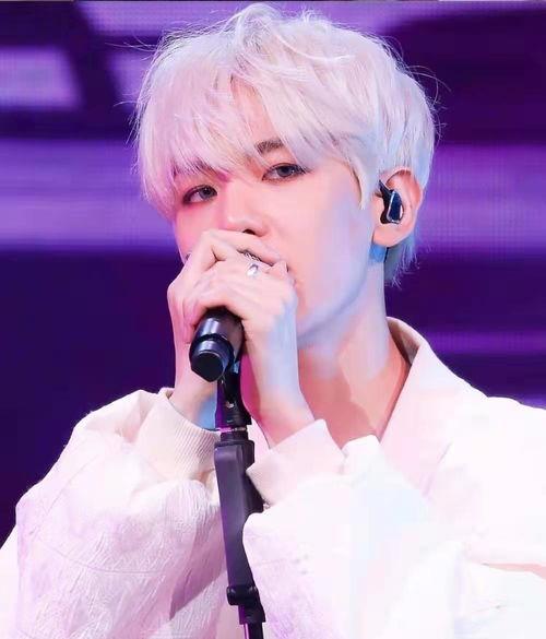 韩娱爆料边伯贤视频,韩娱爆料背后的故事  第2张